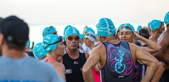 Bonnets de bain Femmes Tissu ou Caoutchouc Natation